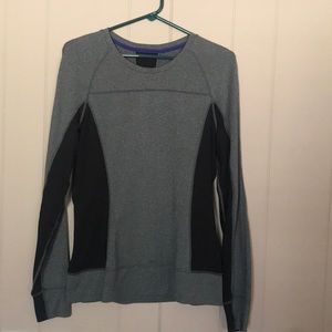 MPG Sz Med ThumbHole Athletic Shirt Black & Gray